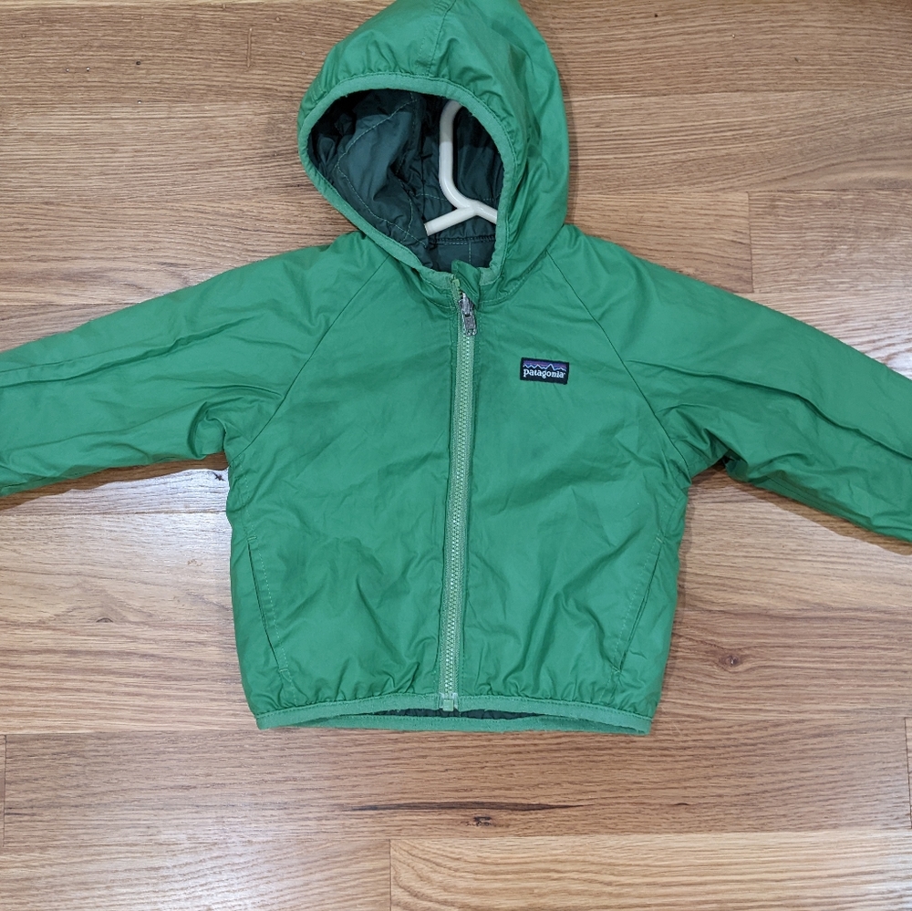 Patagonia baby puff jacket 18-24 months reversible green